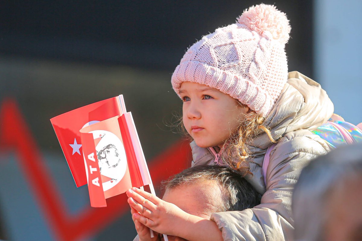 Gözlerindeki pırıltıyla, güzelliğinle, bu millete, Türkiye Yüzyılına ışıksın sen ♥️ Maşallah sana 🥰 🇹🇷 #29EkimCumhuriyetBayramı 🇹🇷