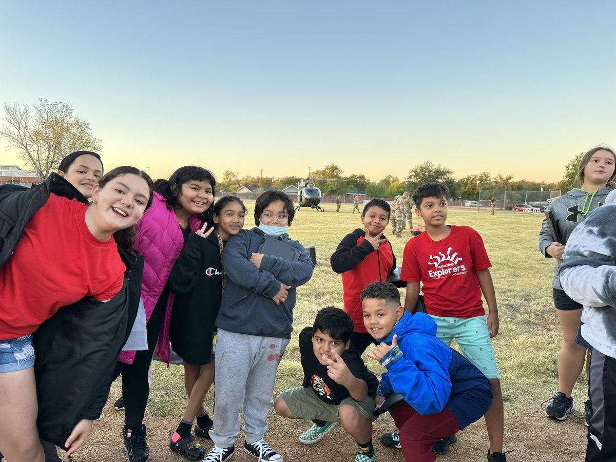 lmisa12's tweet photo. @LilyDreher It was a phenomenal week!! Embracing our families’ culture, broadening our students’ minds, and just have a plain old good time…my heart is happy❤️🥳 https://t.co/H2D6f3F2kr