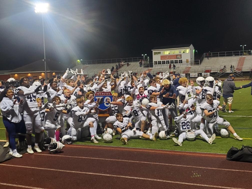 Urbana_FB's tweet photo. Hell of a night,  great job boys!  Stay humble and hungry, lots of work ahead. https://t.co/HQ3Ja9U1XX