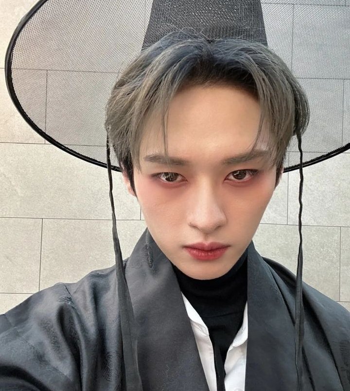 Beni senden başkası öldüremez zalimin oğlu #LeeKnow #Straykids #fypシ #kesfet