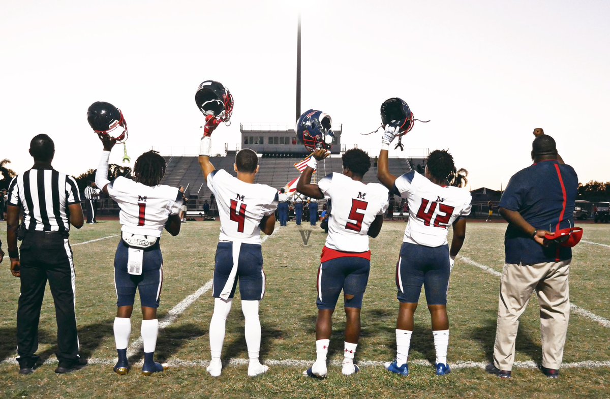 ANOTHER GREAT WIN FOR THE @MiramarFootball AS THEY TAKE THE DISTRICT TITLE IN THE MIRAMAR’S “MAYOR CUP”. THE PATRIOTS WOULD TAKE ON THE SOUTH BROWARD BULLDOGS TO COMPLETE THEIR REGULAR SEASON,GOING INTO THE PLAYOFFS! @larryblustein @PrepRedzoneFL @MiramarAlumni