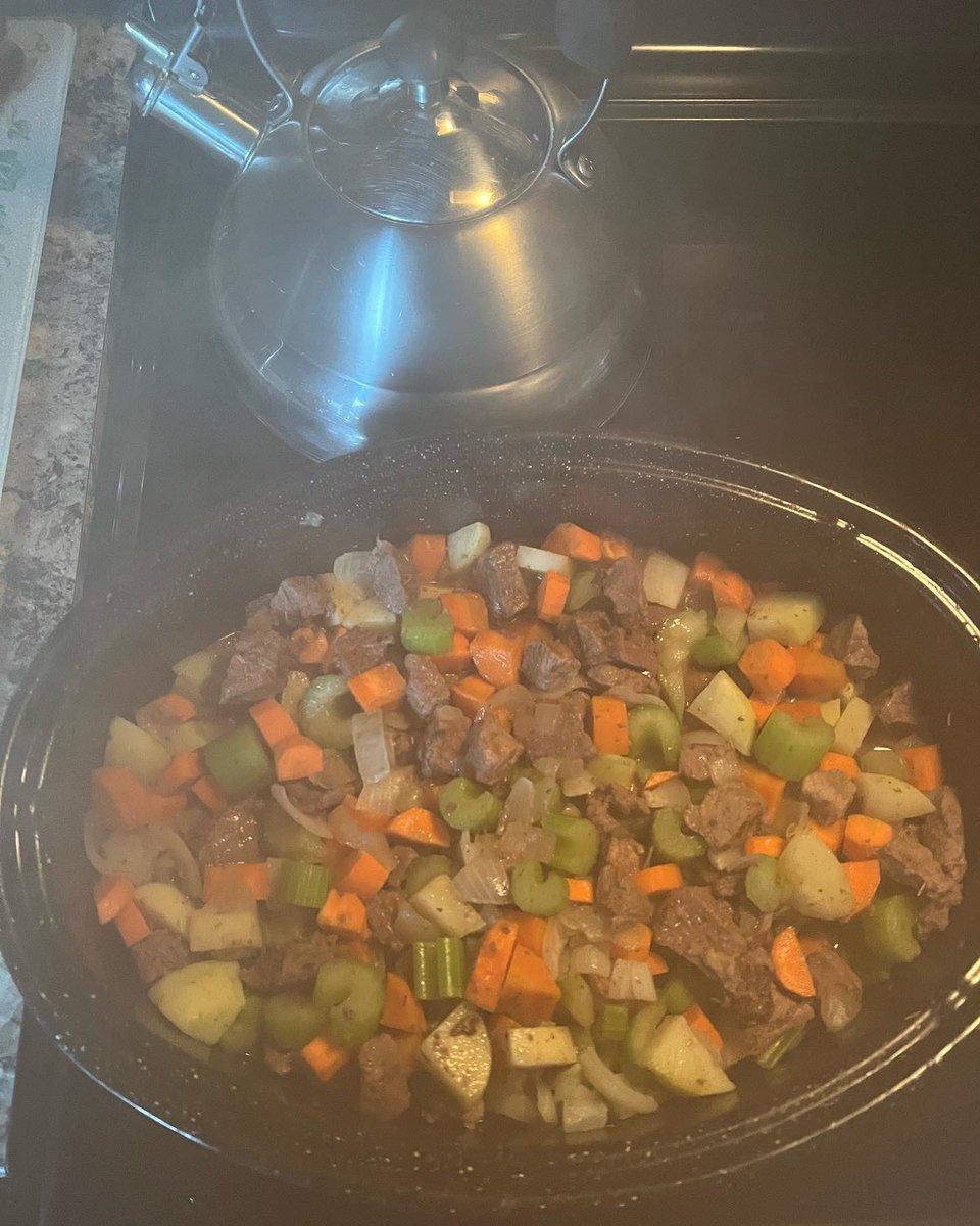 eekfarms's tweet photo. What hits the spot on a cool #Autumn #harvest2022 day? #heartybeefstew with homemade #teabiscuits https://t.co/SivoO91ZJw