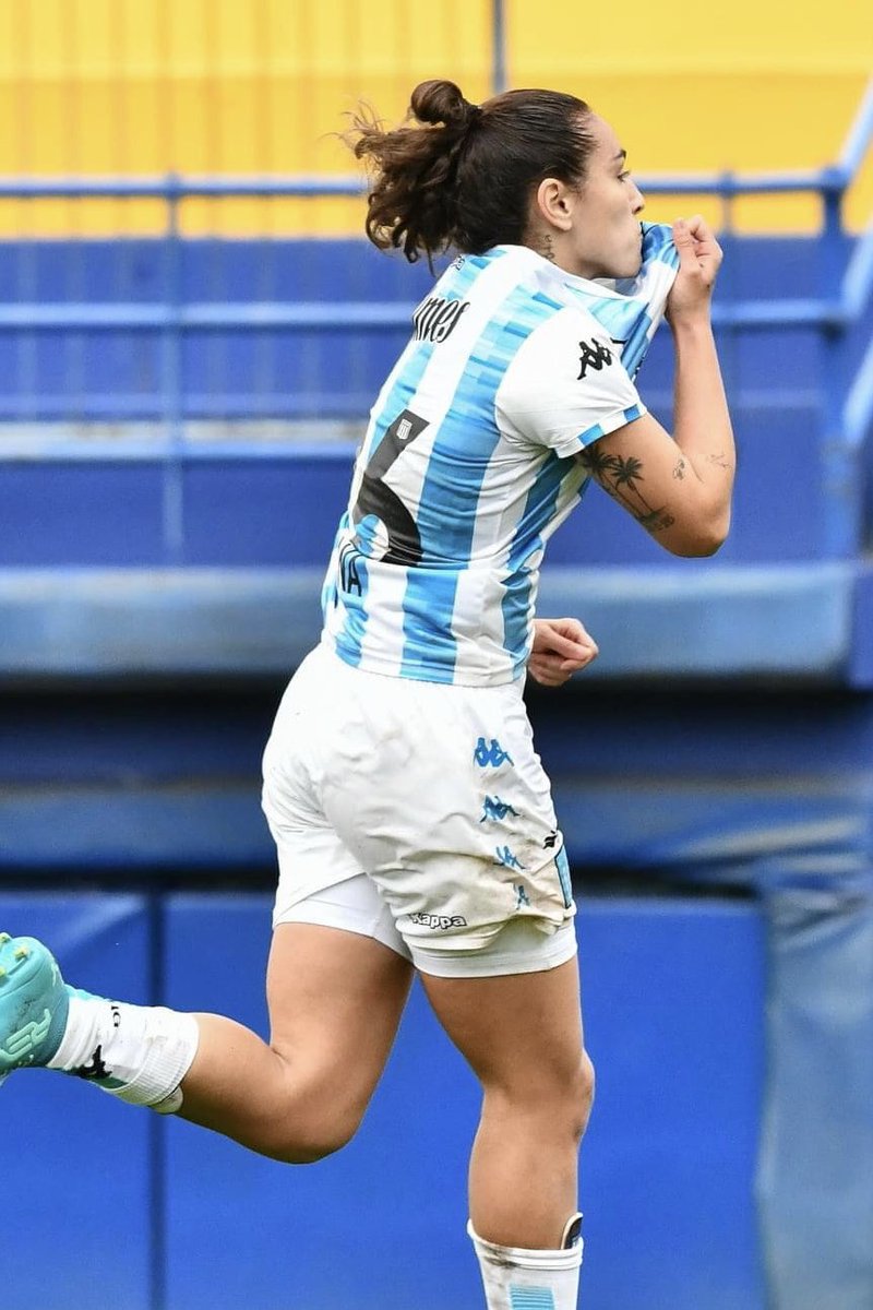 luanafm22's tweet photo. NO EXISTE RAZÓN NI RESULTADO QUE NOS PUEDA SEPARAR. 

Más de Racing que ayer. Menos que mañana. Este escudo por encima de todo y tod@s. https://t.co/PFq1TTIHcF