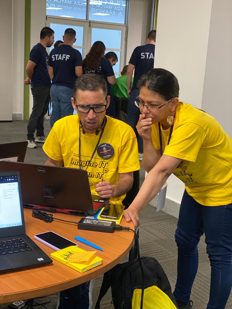 KonectaColombia's tweet photo. Empezamos la cuarta versión del #HackDayKonecta, un encuentro que busca crear una comunidad de jóvenes que puedan generar aportes de valor a nuestros proyectos de software. @UdeA @FIngenieriaUdeA @TalentoDigCol #SoyMisionTic https://t.co/lHaKNr7NQl