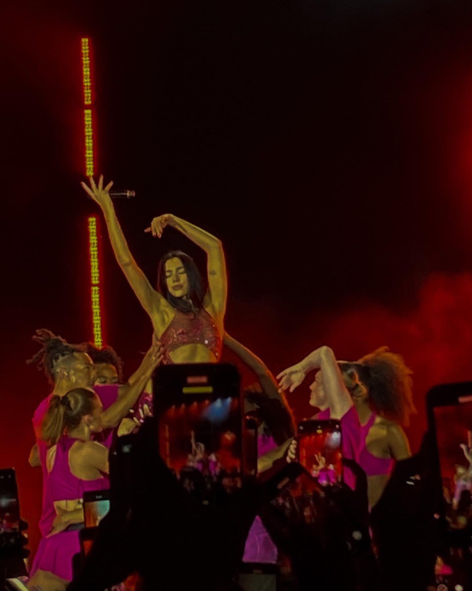 PilarGonzalezR's tweet photo. @ariveanss Me pasó en Dua Lipa, actualicé y actualicé, apreté todo y sin querer tomé 2 entradas cancha. Asi que intenta!!! https://t.co/vcDUIEDN2D