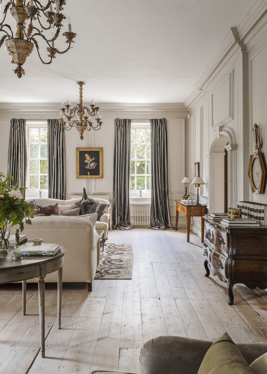 thisisglamorous's tweet photo. Real Estate | On the Market: The Grange, Bitton, Gloucestershire >>> https://t.co/R9vB0Tgtk0 https://t.co/44EdzceMKX