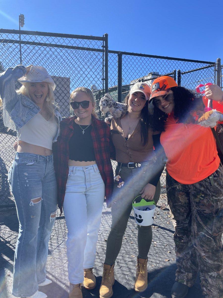 Let’s go <a href="/HCrossFB/">Holy Cross Football</a>! 

#GoCrossGo