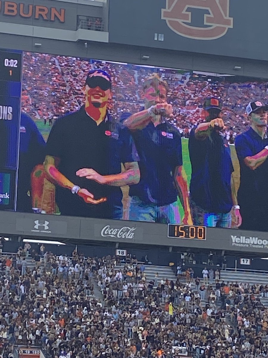 War Eagle!  Auburn baseball gets their 2022 Regional, Super Regional and World Series ring today!  Cam front and center! ⁦<a href="/Camdenlhill/">Cam Hill</a>⁩