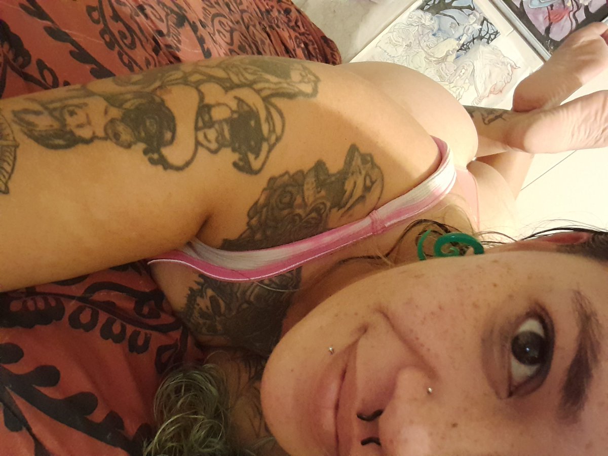 The_MrsMisery's tweet photo. Cum take a peep at the ink, the booty, and what that mouth do 😜 #Dmsopen Big Booty Brown Brat Bitch Don't keep me waiting. #nsfwtwtًًًٌٌٍِّْ #onlyfans #onlyfansgirl #bigbootyasians #playwithyourself https://t.co/PKS9ll1tD7