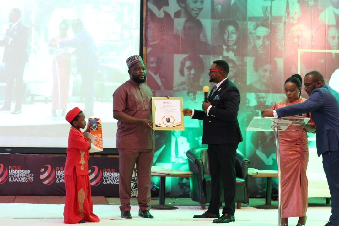 Yesterday, At the Future Leadership Conference 7.0. Young Leaders are Emerging!!!

#SwitchtoProfChris