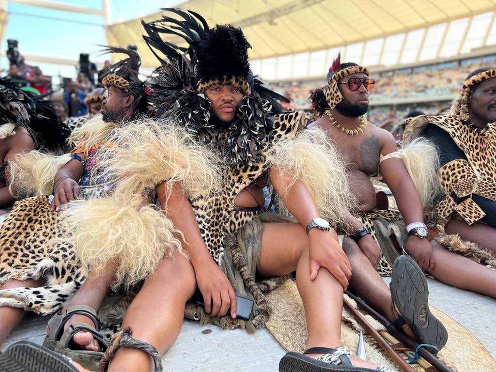 #ZuluKingCoronation Prince Bambindlovu ka Zwelithini has told the BBC that his late parents would’ve been “proud of this moment because they believed in unity and upholding our customs”