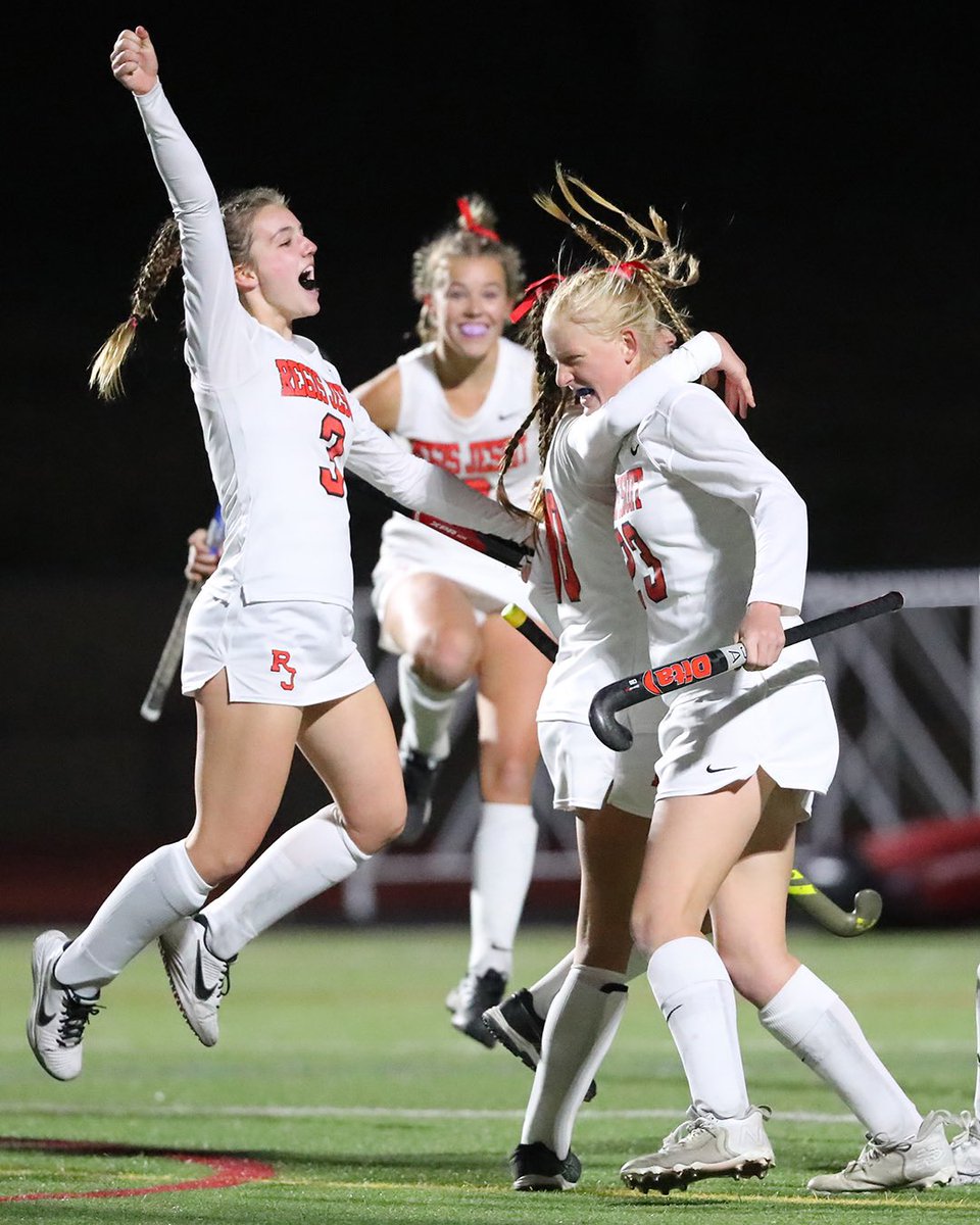 pablolophoto's tweet photo. Regis Jesuit beat Palmer Ridge, 2-0, Friday night to advance to the CHSAA field hockey state championship semifinals. @RJHSFieldHockey @RJHSathletics @RegisJesuitHS @CHSAA @coloradopreps @aurorasports https://t.co/MajDzCYoHj