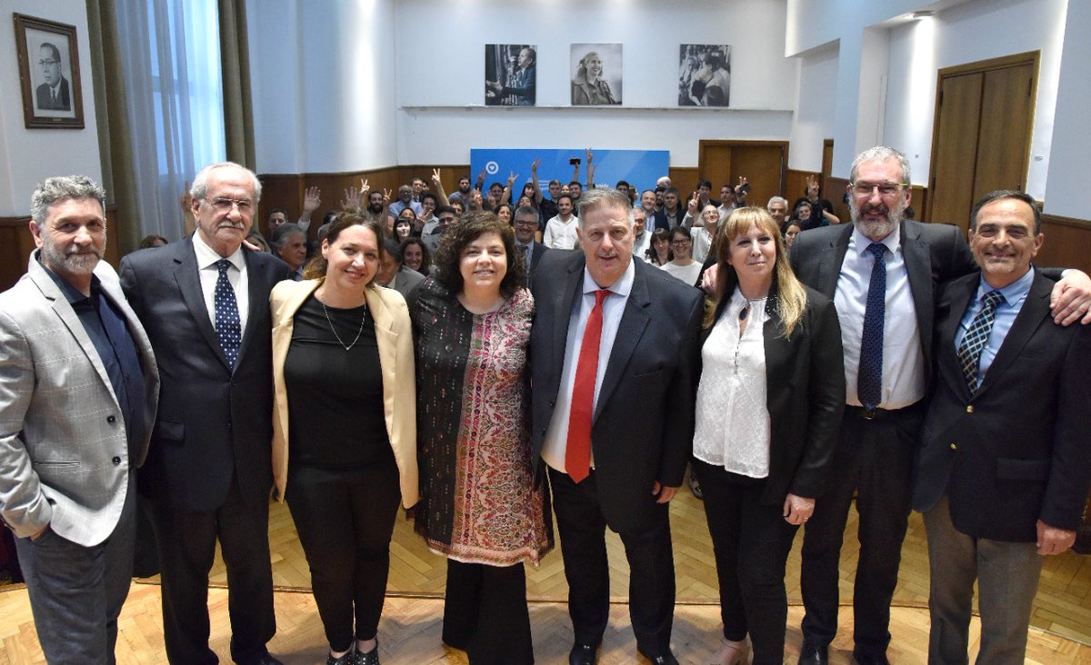 faapura's tweet photo. Juré como subsecretario de Integración de Sistemas y Atención Primaria de la Salud en el @msalnacion 🇦🇷 

Gracias ministra @carlavizzotti por convocarme y confiar en mi. Gracias a mis compañeras y compañeros por la cálida bienvenida #DerechoALaSalud https://t.co/ap2ohgESaR