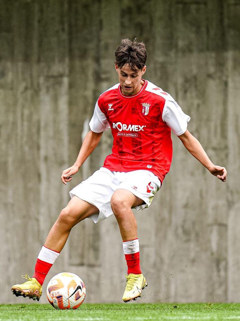 Decidir um Dérbi do Minho com um hat-trick? Sim, é possível 🤤

Edu Santos está de pé 🔥

#PorMaisFuturo