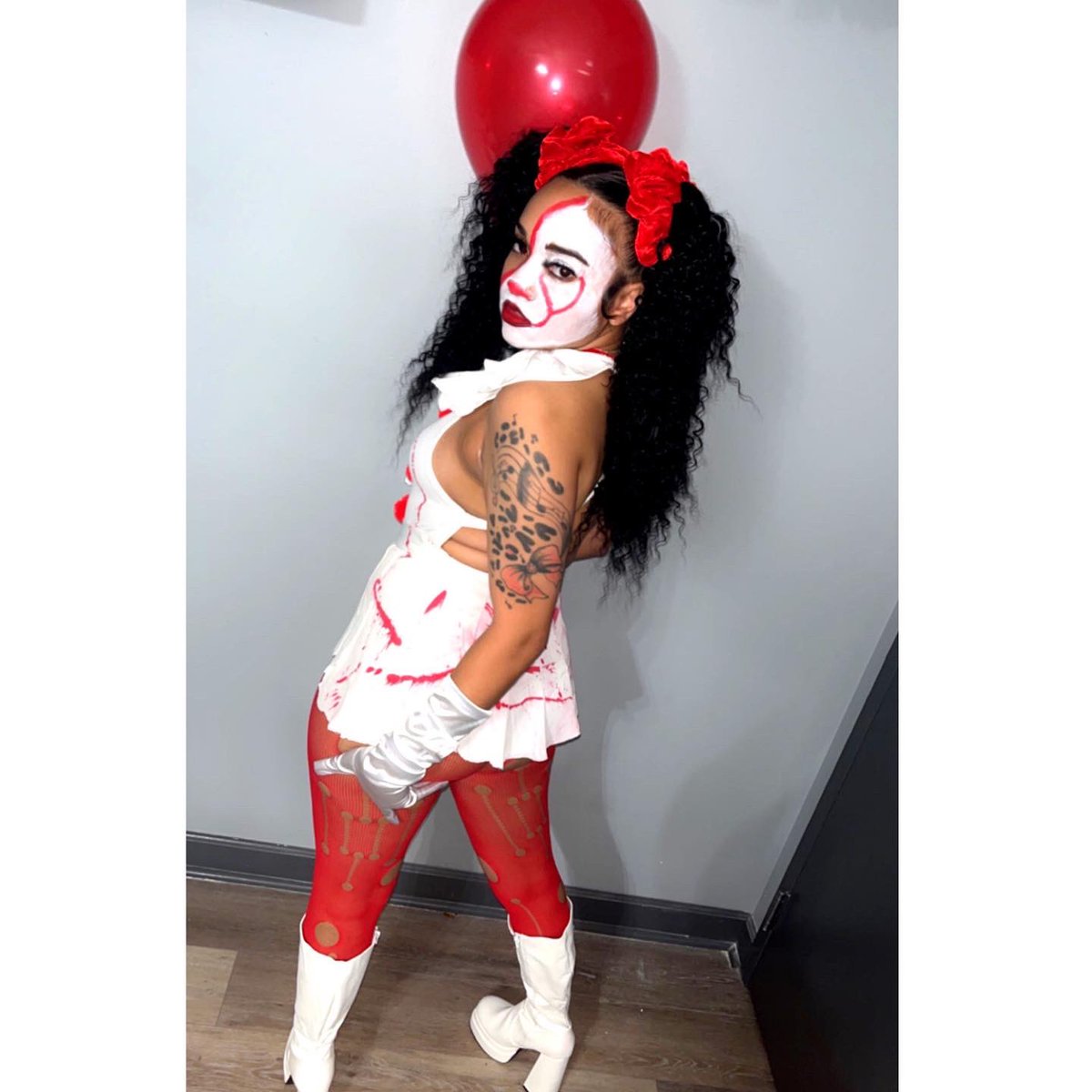 JaiiMoneyyy's tweet photo. life size barbie , but i ain’t nun to play wit 🎈‼️ been IT🎈 https://t.co/NwWftqlqoM