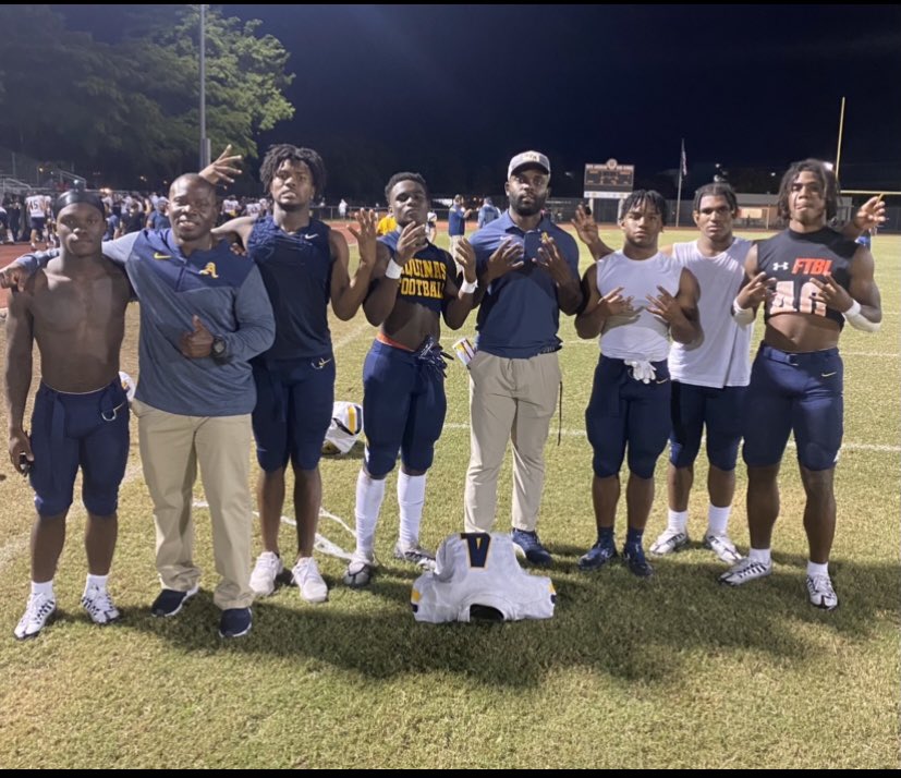 EugeneBethea1's tweet photo. DISTRICT CHAMPSโผ๏ธ
#ChruchGang #BackGang #YouGoWeGo https://t.co/RmCEENXGLM
