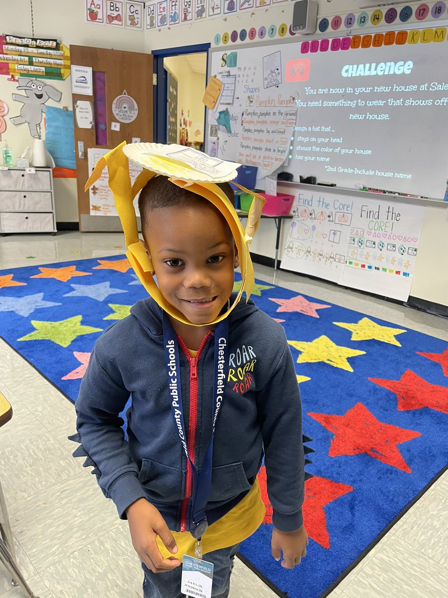 teachinginRVA's tweet photo. STEAM House Day!
Make a hat that: stays on your head, has your house color, your name, and your house name/animal tag! #creativekinders 
🖤💚💛❤️💙
🦂🦅🦁🐎🐻 https://t.co/Zz2loVpsoT