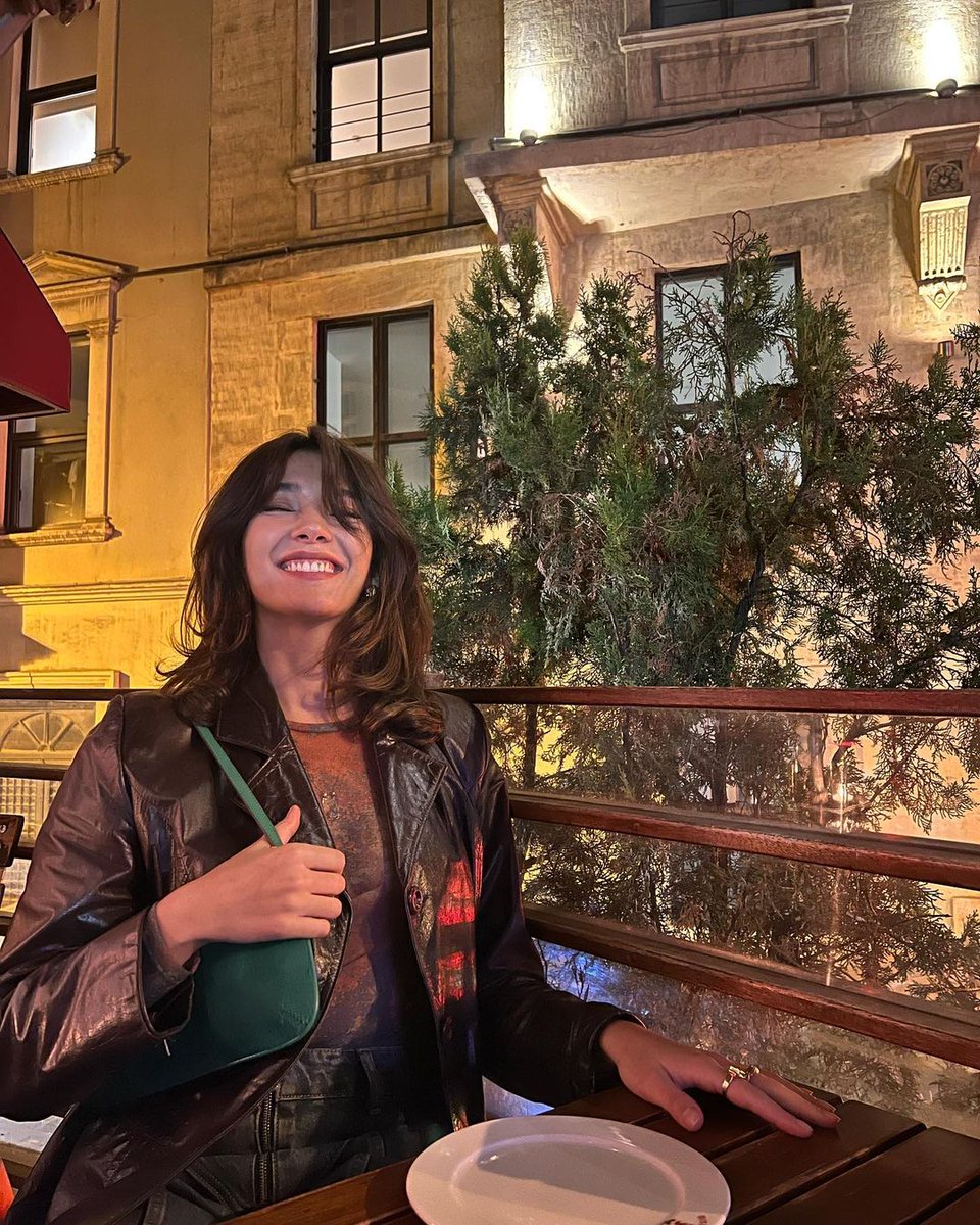 Aybüke Pusat Brasil 🦊 tweet media