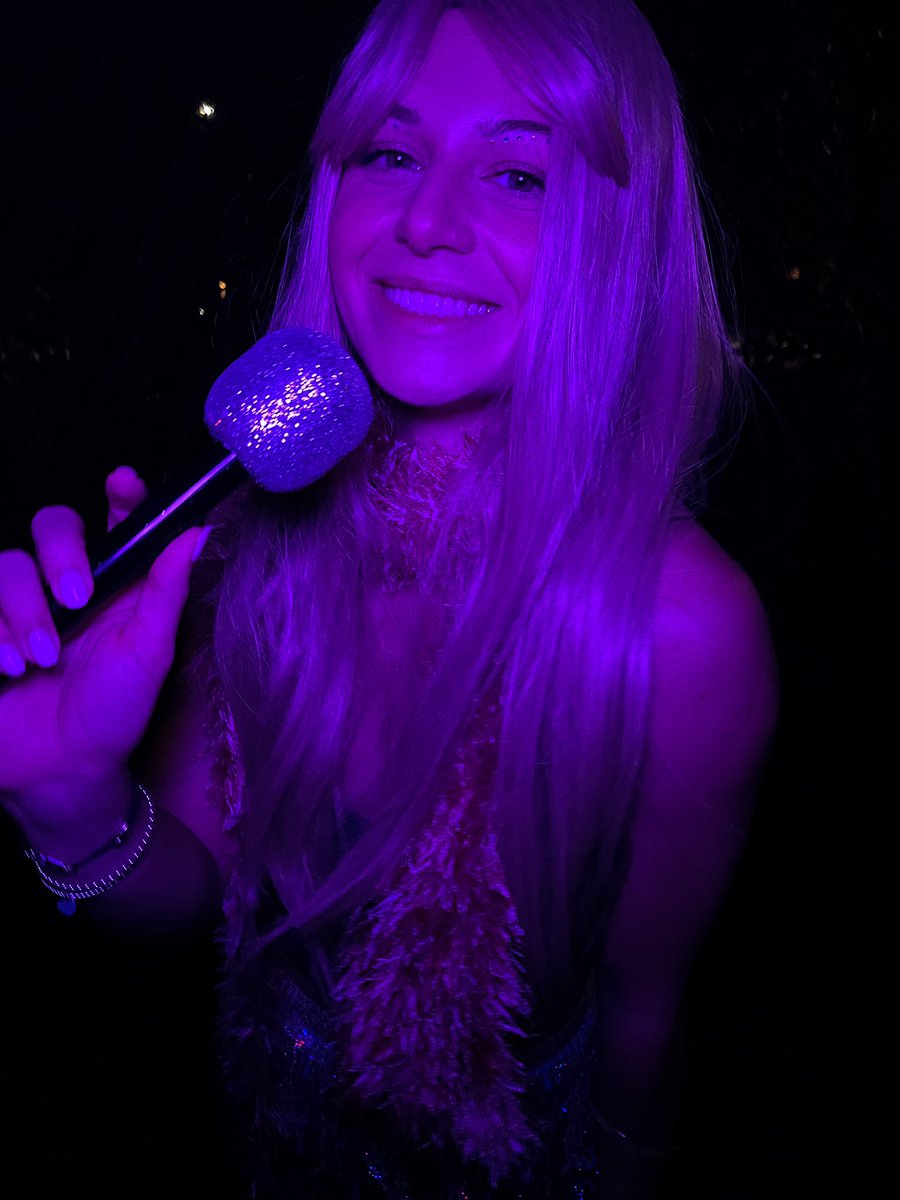 h_balll's tweet photo. You get the best of both worlds 🪩🎤✨ https://t.co/6e7NiGLBre