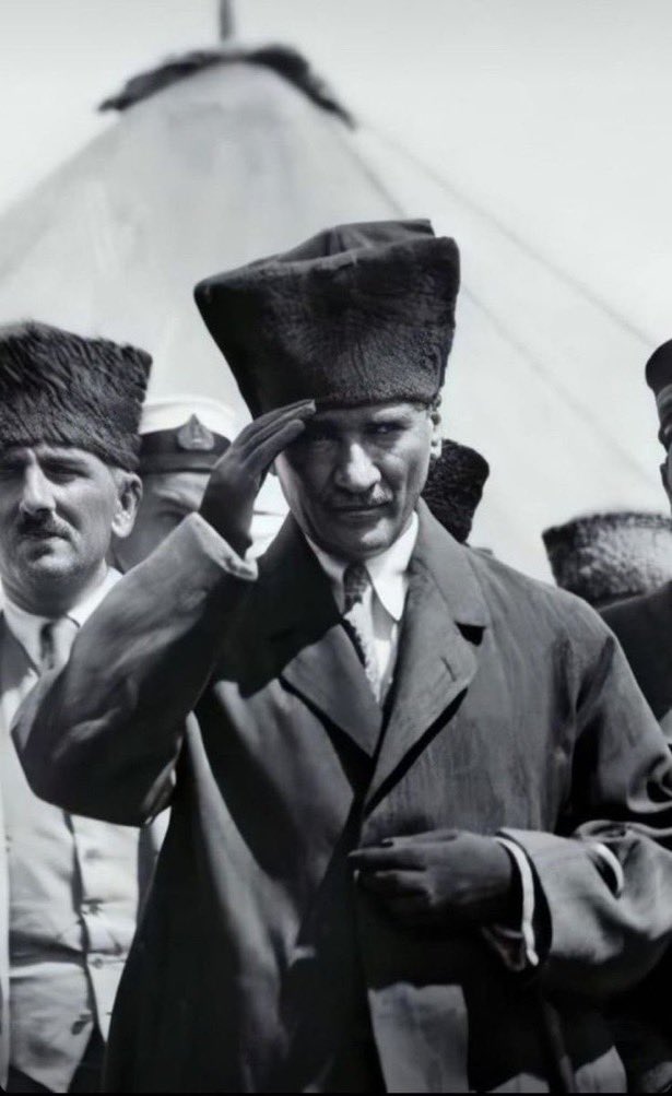 #AtatürkDemek Dehadır Vizyondur Öngörüdür Önderliktir Türk Ulusu’nun onuruyla özgür yaşaması için Tam Bağımsız Türkiye Cumhuriyeti’dir.