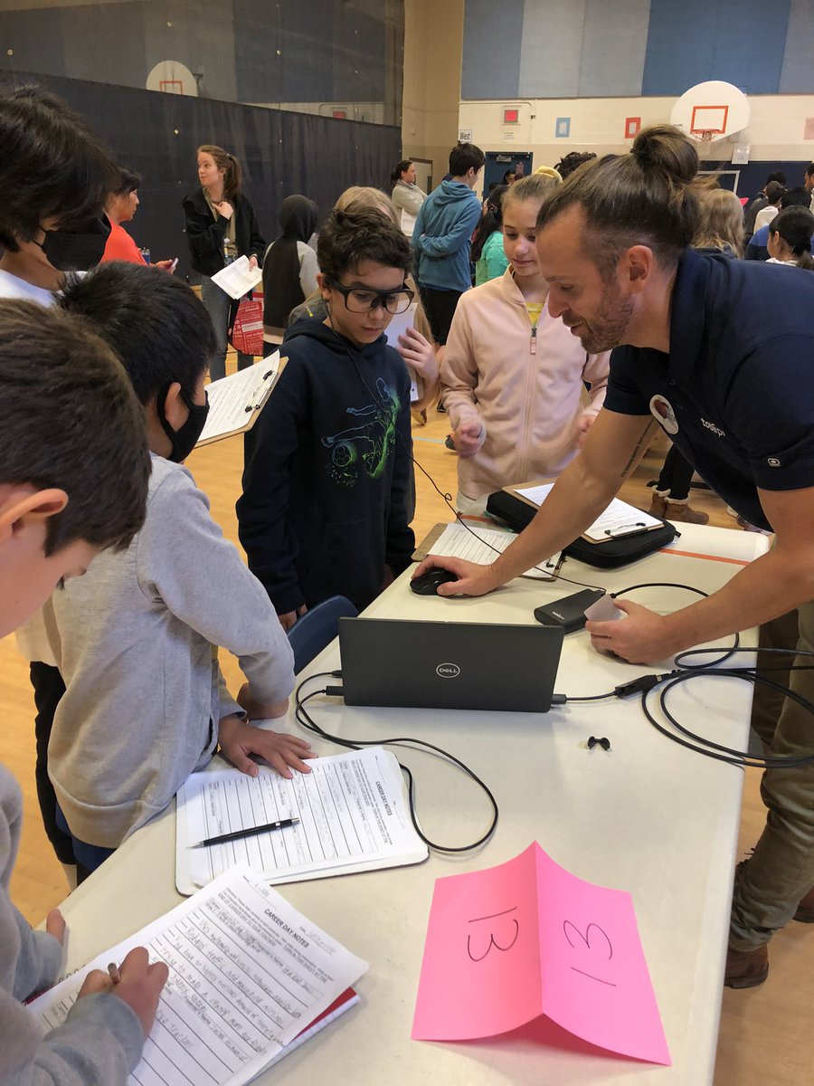 MrsMcManus_OES's tweet photo. Thank you @CounselorOES @SSchnaue for putting together such a great career day!! And special shout out to all of the presenters who came to speak with us! @Oakton_ES https://t.co/d2UYuaqb3l