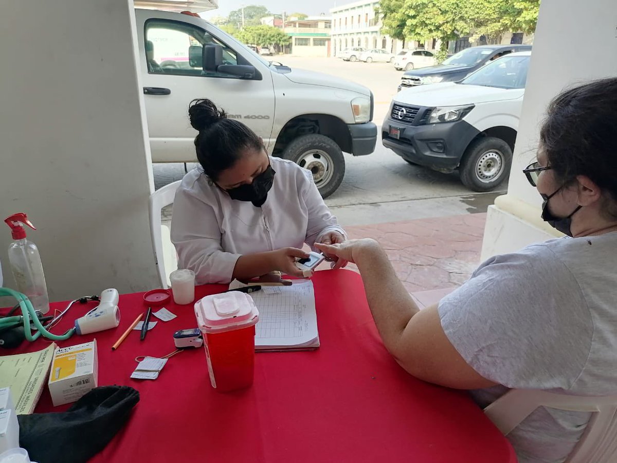 Sabemos que la posesión más grande que puede tener una persona, es su salud. 

Por ello, continuando con las atenciones a la población Oaxaqueña, las <a href="/UM_oaxaca/">UNIDADES MÓVILES OAXACA</a> en equipo con el <a href="/GobOax/">Gobierno de Oaxaca</a> se presentan por segundo día al servicio de las familias del municipio de El Espinal.