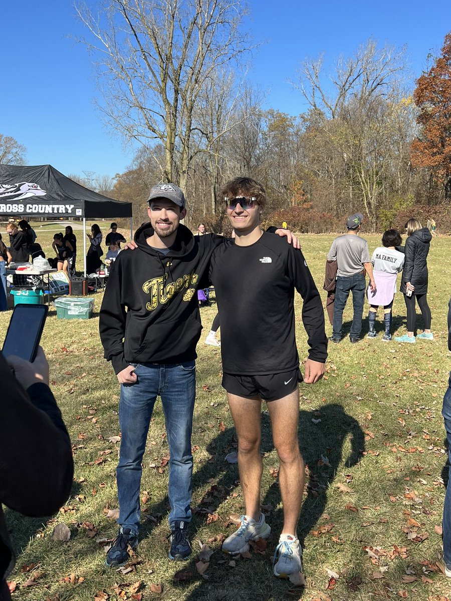 AlexBobak11's tweet photo. 3rd place at regionals today. 15:42.1. Getting ready for states. took my spot on all time too 10 board for Plymouth too. #mhsaa #MIS #MichiganD1 #Plymouthxc @MSU_TFXC @PurdueTrackXC @WayneStateTFCC @ACBulldogsTrack @TCU_Athletics @detroittitans https://t.co/Ufj5nrxl5M