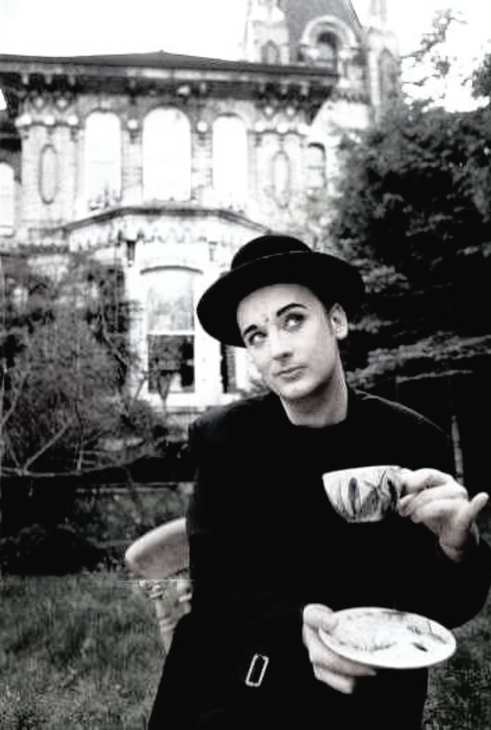 BG_Quotes_'s tweet photo. "Be human and complicated and forget labels."
-Boy George https://t.co/JJqIZApUTQ