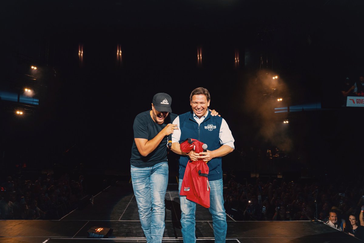 Thanks for letting me crash the party last night, @lukebryan!