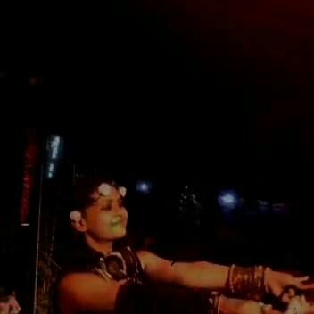 dj_bluhi's tweet photo. Retro Electro rockzz..hey guyzz put ur hands up..this izz ur DJ Bluhi
#india #DJ #djing #music #musicalgenre #beats #rhythm #pioneer #cdj800 #headphone #partytime #Showtime #nightlife #Artist #twitter #sound #soundlight #partyplanner #freelancedj #ladydj #femaledj https://t.co/BAle2evPca