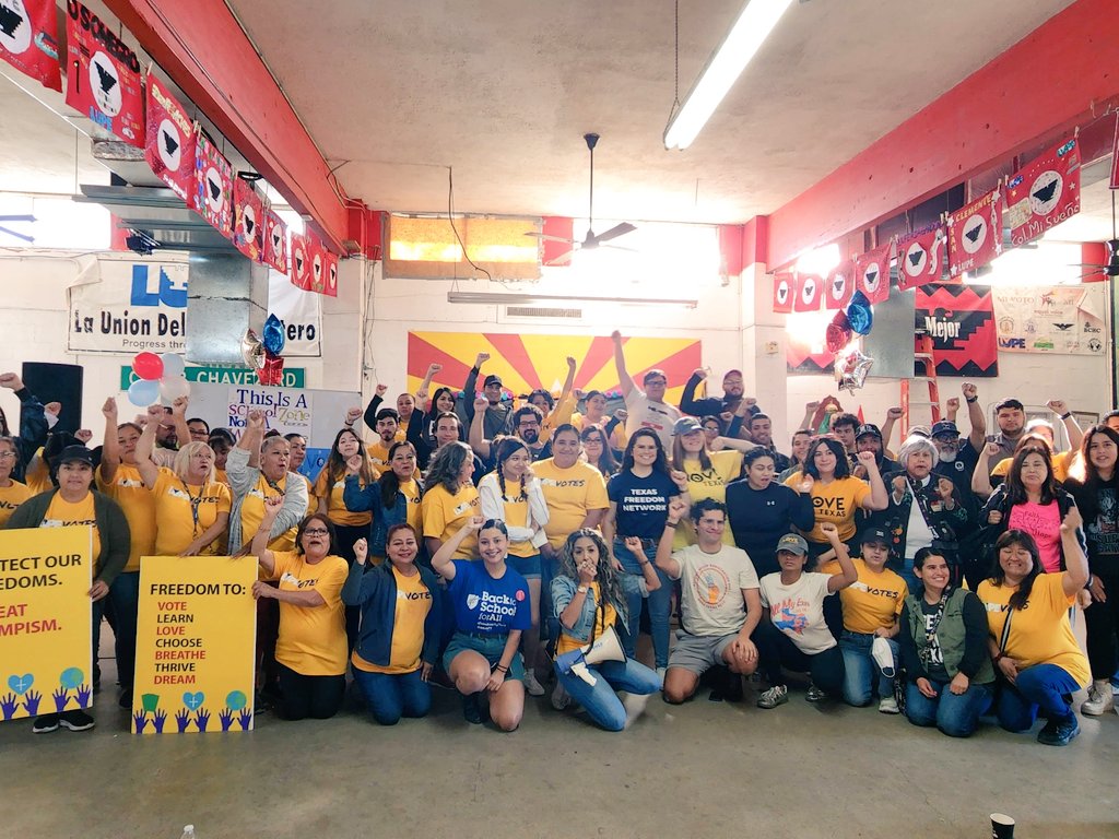 Proud to stand with so many labor, education, and other TX allies for a mega block walk in the #RGV today. 

@lupevotes @TFN @annieslistfund @TexasAFLCIO @MOVE_texas @BGTX 

#AFTVotes 
#RespectUsExpectUs