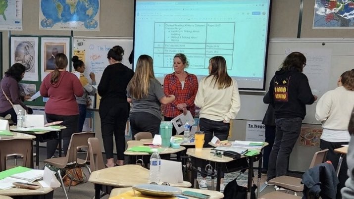 Guided Reading 101- Session 2! 📚♥️✏️Great turnout and lots of learning! #PBV