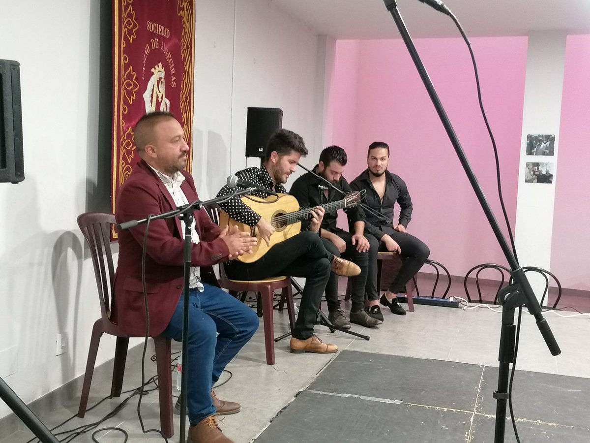 flamencototal's tweet photo. Rafael 'El Lele', en la última actividad cultural en la actual sede del Casino de #Algeciras antes de su mudanza al otro extremo de la Plaza Alta de esta ciudad. Lo acompañan Fran de Algeciras a la guitarra, el baile de El Lías y las palmas de Guille Campos y Fernandito Canela. https://t.co/XYZvKX9khb