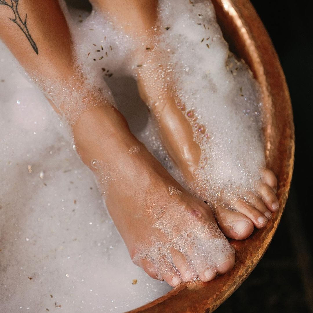 We just need a little bit of @wakefootsanctuary 🦶

#avl #asheville #grovearcade #828isgreat #downtownasheville