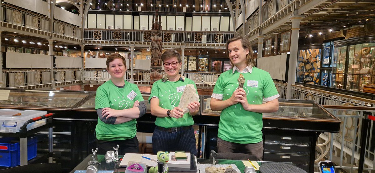 ka_wilhelm's tweet photo. Lab-In-Your-Pocket + switched on kids + ancient rocks = best Festival of Social Science experience. Solidly inspired! #kidsforscience @OxRBL
@KathrynEccles
@smackinnonIII @oxsocsci
@morethanadodo https://t.co/txyBwQjo2D https://t.co/Pf4JMSt0vT