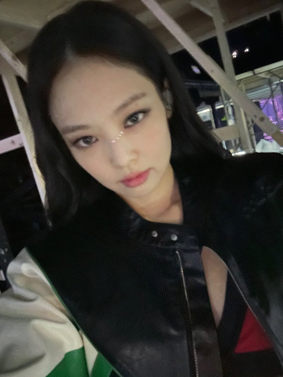 jennie tweet media