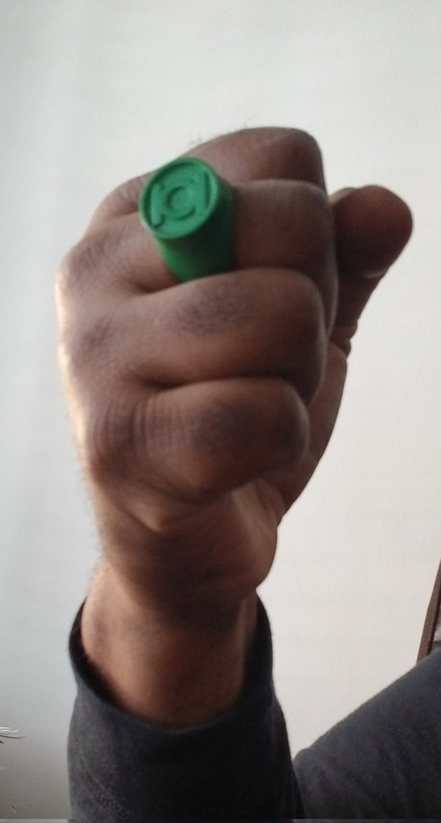 ChuckPatton9's tweet photo. Flashing the green power ring today, given to me at this past Toon Con by "Green Lantern John Stewart" himself, aka @phillamarr. 
A tight fit but what a gift! 
Much obliged, Phil!
#greenlantern #johnstewart #johnstewartgreenlantern #powerring #tooncon #tooncon2022 https://t.co/FprDYJITnP