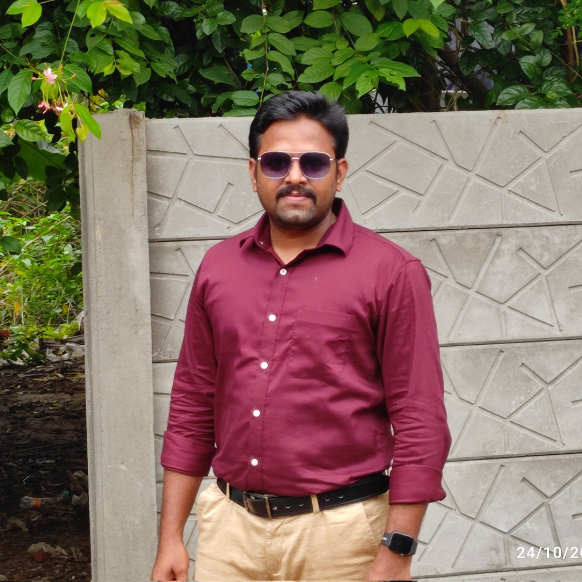 murugaboobathy's tweet photo. #NewProfilePic https://t.co/k6cpohu6Af