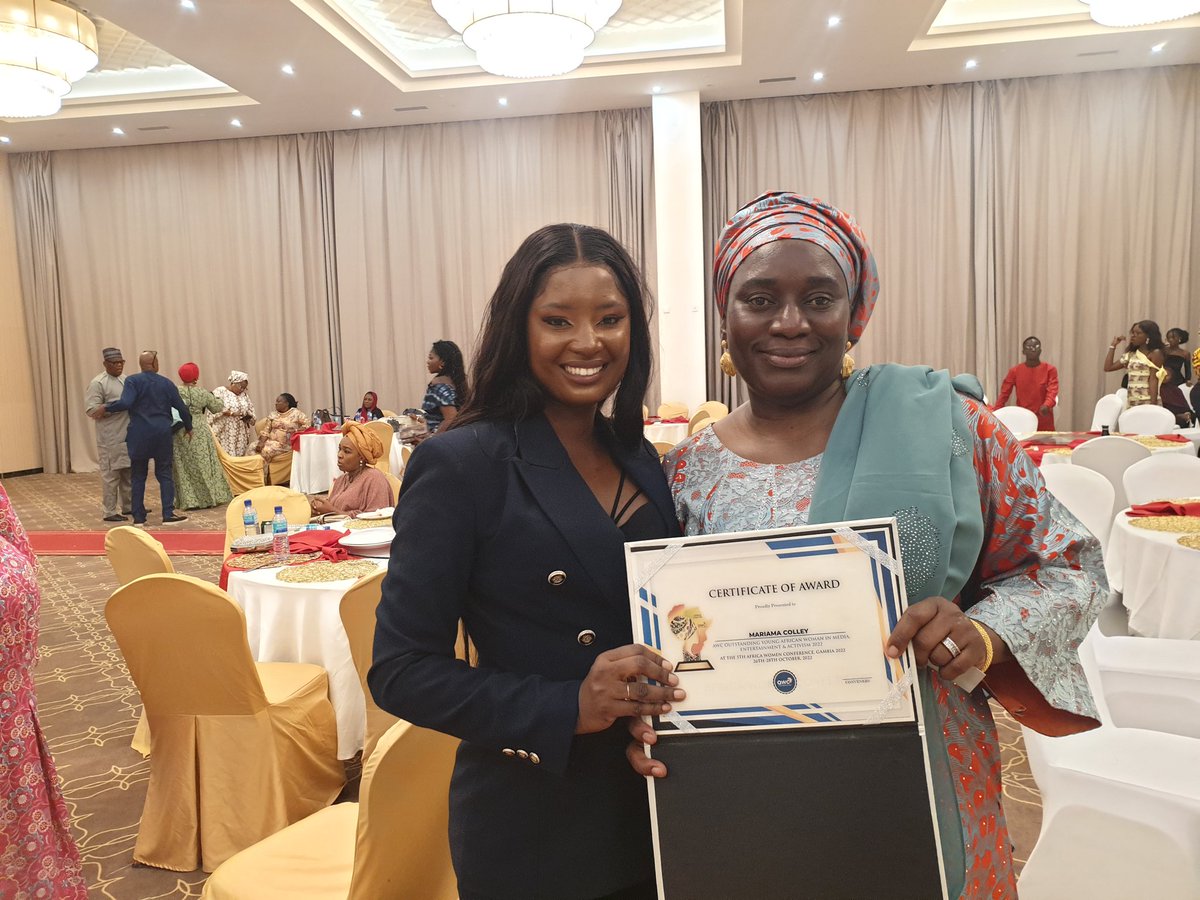 MariamCoco411's tweet photo. Last night , i received an award from @AfricaWomenCon.
Thank you for bestowing me with such an honour and special award.
I dedicate this award to Women in Art and Media .ππΎπ π§‘ππ¬π²
#AWC2022 #WomenInArtAndMedia #Gambia #WomenEmpowerment #AfricanWomen #Studio411 #Coco #Love https://t.co/OIrNbU08DY