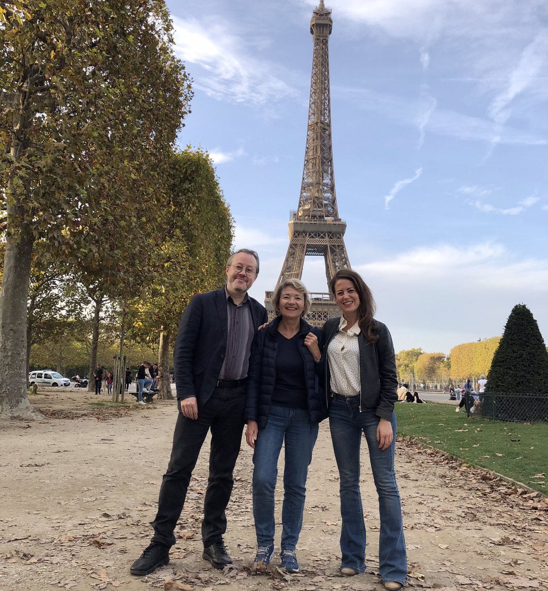 🌳Notre combat pour sauver les #arbres centenaires de la #TourEiffel inspire les élues italiennes, venues s’informer pour sauvegarder les arbres dans la belle ville de Rome! Merci à <a href="/federdaniele/">Federica Daniele</a> et <a href="/EvaVittCam/">EvaVittoriaCammerino</a> pour leur intérêt et ce moment d’échanges! #AuxArbresCitoyens #Paris