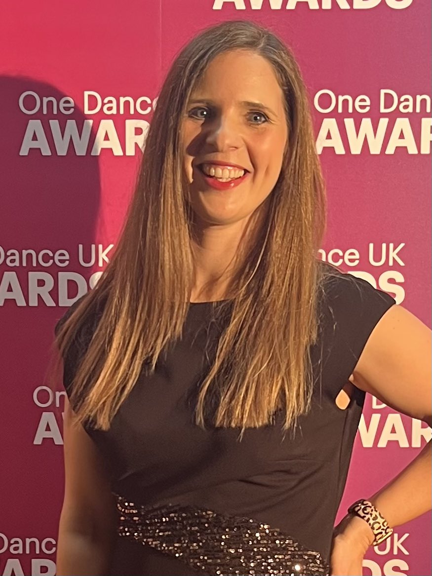 thedancemama's tweet photo. Excited โจ to be here @onedanceuk #onedanceukawards22 #changemaker congratulations to all us nominees and also on my part supporting #parents in #dance #dancemamas and #marchofthemummies https://t.co/OG808kNdOg