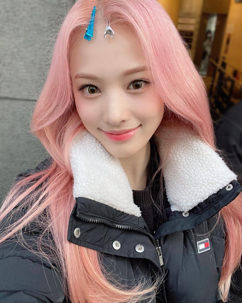 daymixx_'s tweet photo. Mi última parada es con las nenas de @444__dolls, especialmente con mi Kazuha bebé y #𝚂t𝑖𝑙𝑙ー𝑓rag𝑖𝑙ǝ por ella hasta la noche voy a seguir al 100 en la #𝑓i𝚗𝚎𔘓ֺ·𝚜tation.

— ☀️𝑮𝒐𝒐𝒅 𝒅𝒂𝒚 𝒘𝒊𝒕𝒉 𔘓𝑰𝒗𝒆𔘓 https://t.co/4hIeO9GBFb