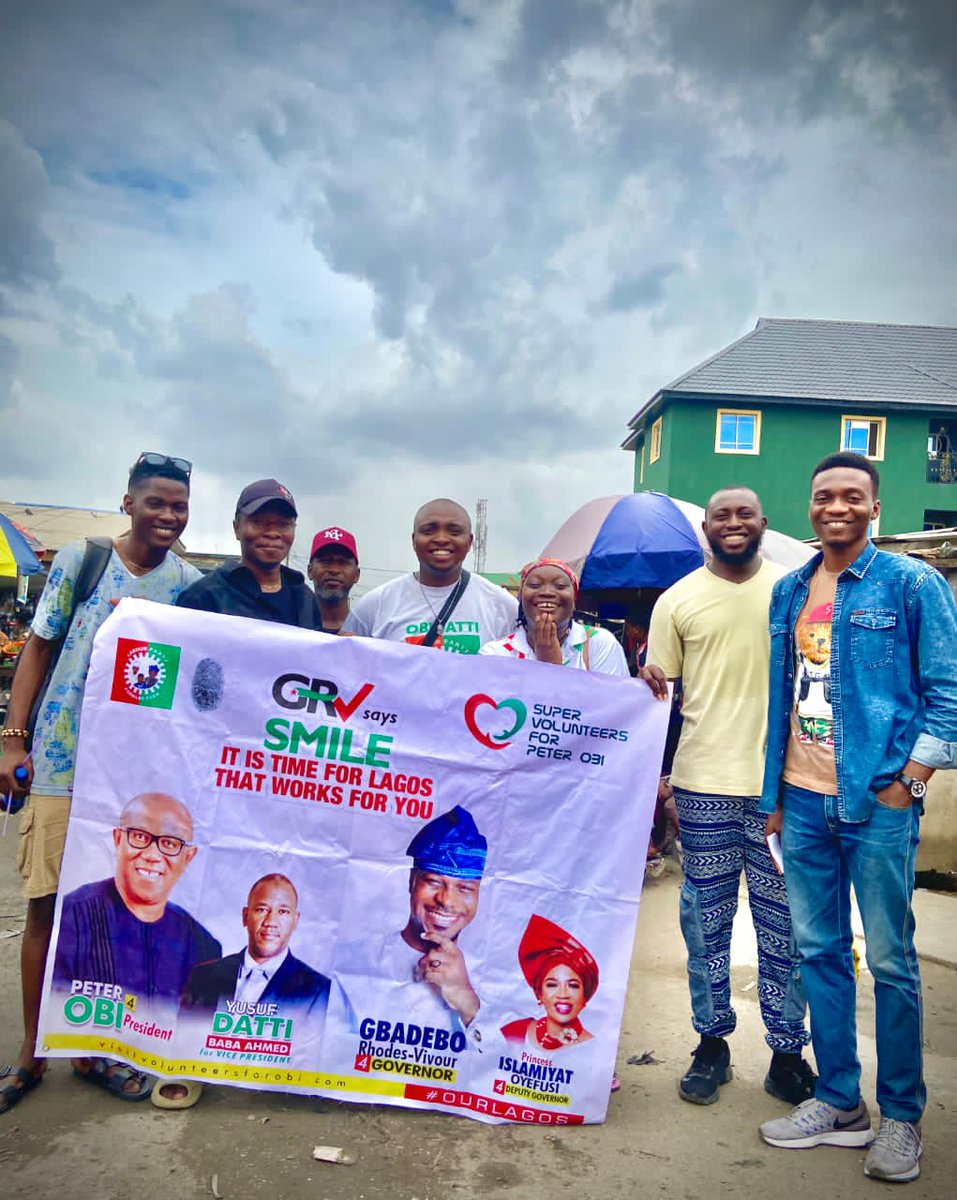 Lere4Peterobi's tweet photo. As our principal flagged off the presidential campaign in Lafia, Nasawara today, the Surulere team in Lagos here hit the popular Ijesha market in Surulere to continue sensitizating Nigerians on the importance of voting right which meant voting @NgLabour @PeterObi @GRVlagos 1/3 https://t.co/8y1rZ7Rkgo