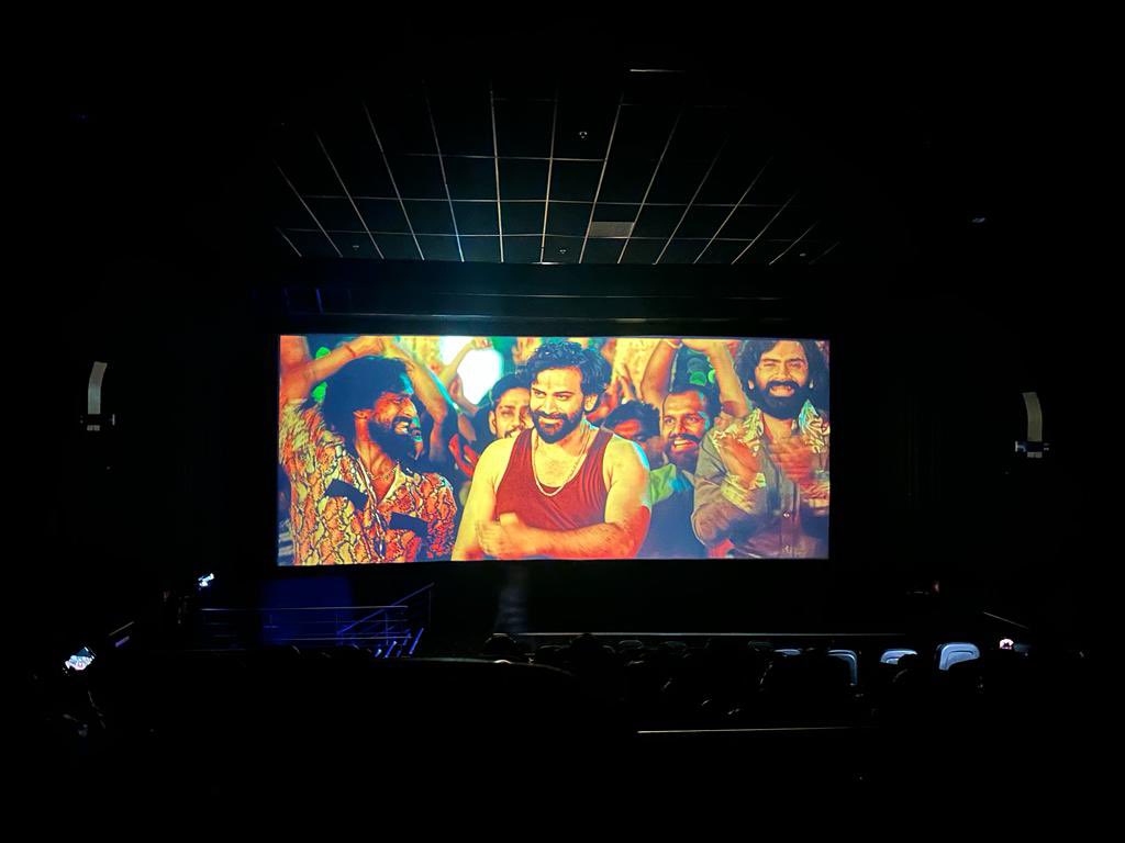 harshithuk's tweet photo. ಬಡವರ ಮನೆ ಮಕ್ಳು ಬೆಳಿಬೇಕು ಕಣಯ್ಯ          #istandwithdhananjaya @Dhananjayaka Super acting Guru and perfectly crafted movie waiting for vol 2     @MeghaKgowda https://t.co/SdmduqSpe3
