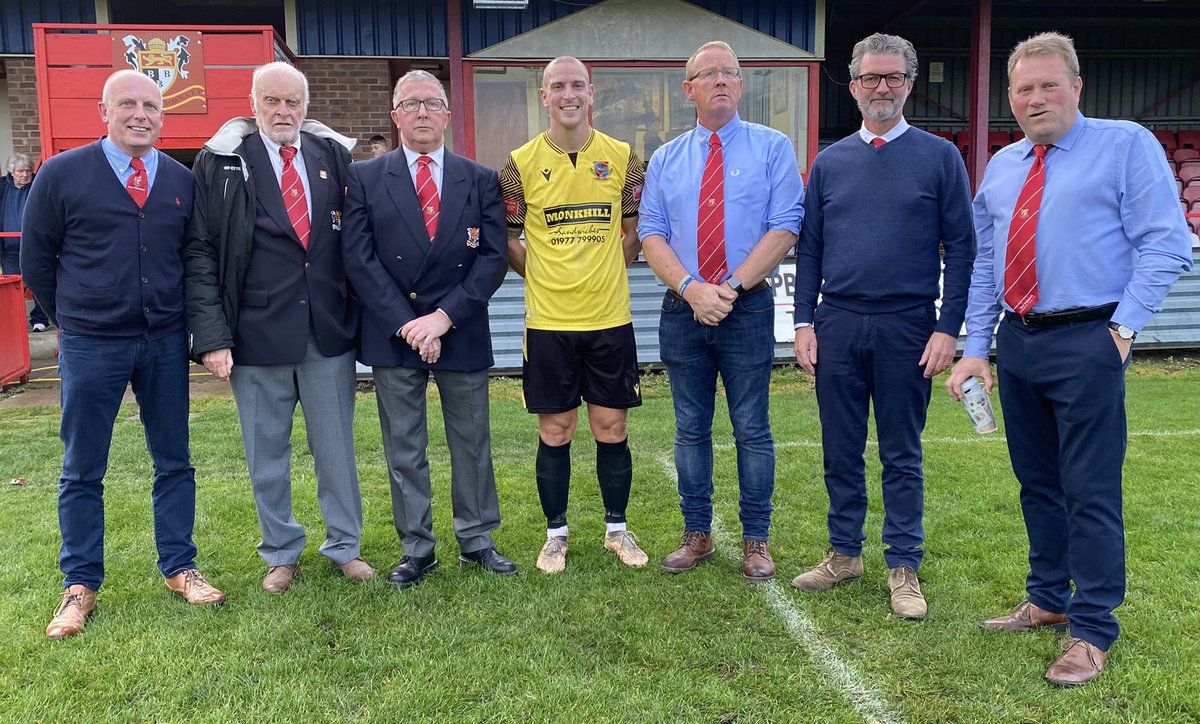 Thanks to today’s match sponsors the Bridlington Town Vice Presidents who chose Pontefract’s @adampriestley7 as the man of the match.