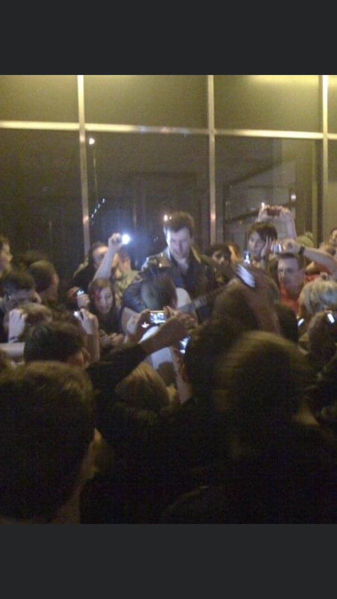 13 years ago on Oxford Road Manchester. After gig busking 👏🏻😬😬 quality.