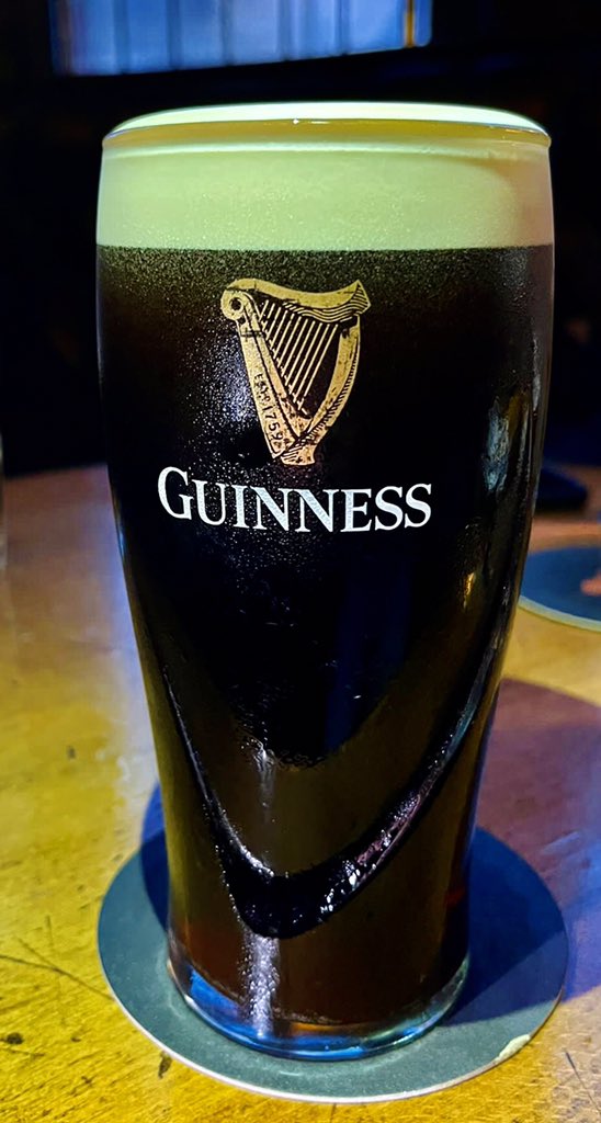 Po_Ta_T0es's tweet photo. Got served this in the Black Horse in Preston today! Absolute pristine!
@beautifulpints #pintman https://t.co/kp5ydtxySX