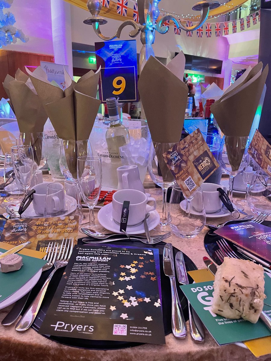 Laura Cates tweet media