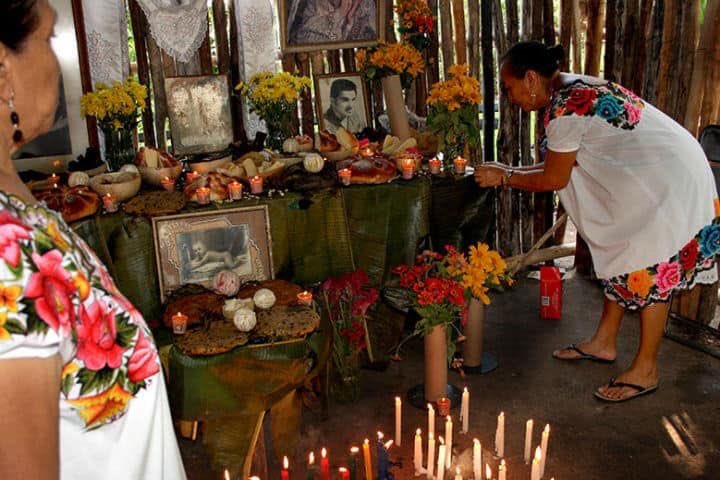 LolaCozumel's tweet photo. @nochaveznada Mejor celebre HANAL PIXAN #TradicionesMexicanas #CulturaMaya #Mucbilpollo #Gastronomia https://t.co/dQXg5XWl1v