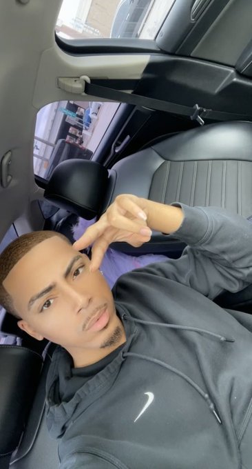 Watch ‘PrettySunny🌹's leaked NSFW photo on TwXstars